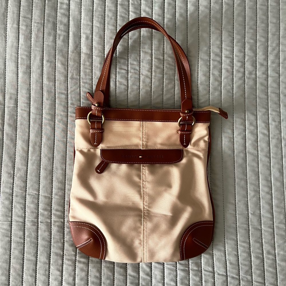 Tommy Hilfiger hand bag